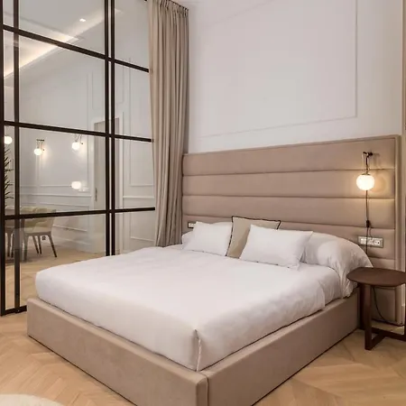 Apartament Plaza