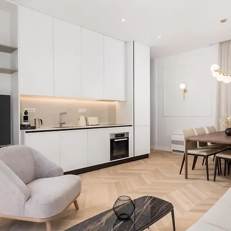 Apartament Plaza