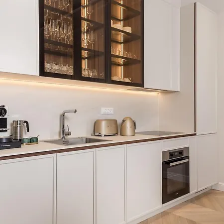 Apartament Plaza *