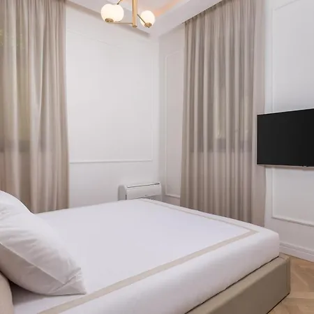 Apartament Plaza