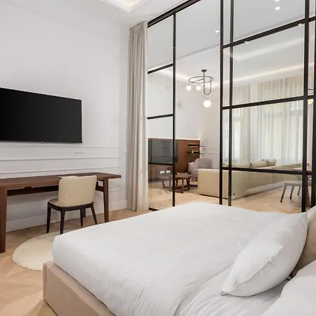 Apartment Plaza *