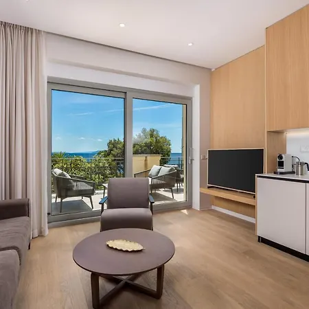 Apartment Plaza