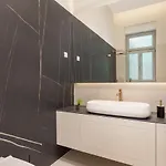 Plaza Apartment